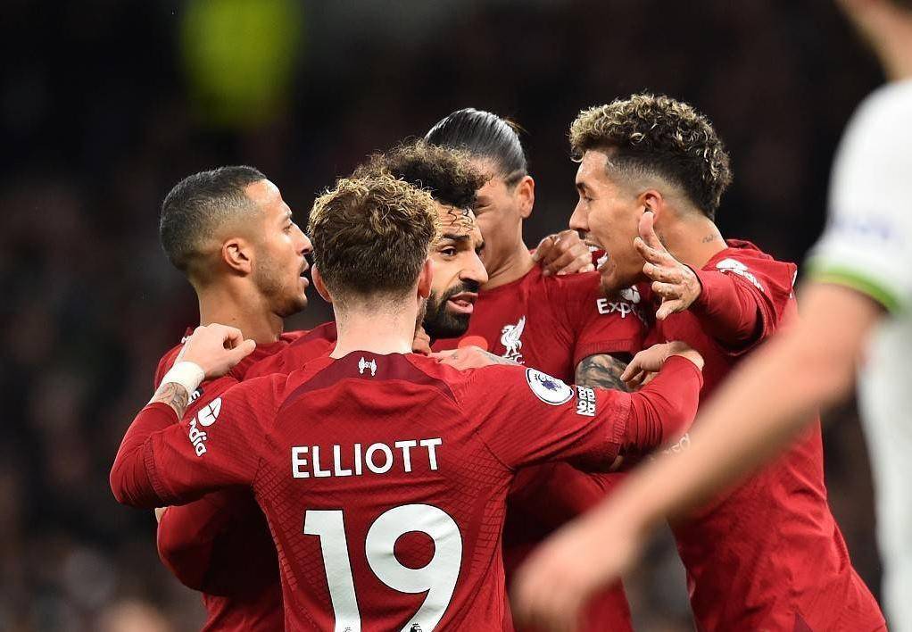 罗马关键战伤情更新,志在英超名次提升,质疑声四起,更衣室氛围转暖 罗马关键战伤情更新,志在英超名次提升,质疑声四起,更衣室氛围转暖