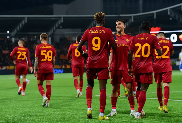 罗马关键战伤情更新,志在英超名次提升,质疑声四起,更衣室氛围转暖 罗马关键战伤情更新,志在英超名次提升,质疑声四起,更衣室氛围转暖